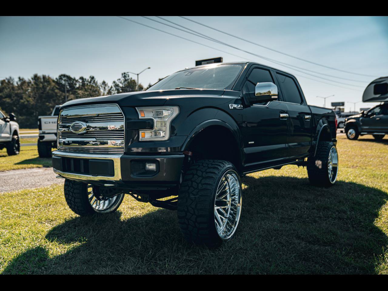 Used 2015 Ford F150 Platinum w/ Equipment Group 701A Luxury AWD/4WD image 1