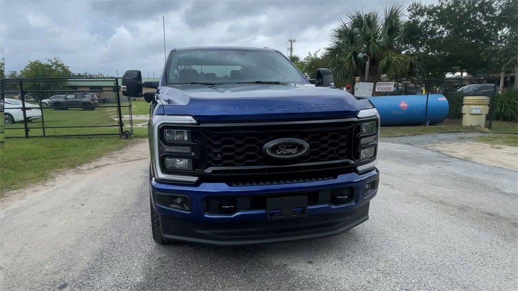 New 2026 Ford F350 Lariat w/ Black Appearance Package image 3