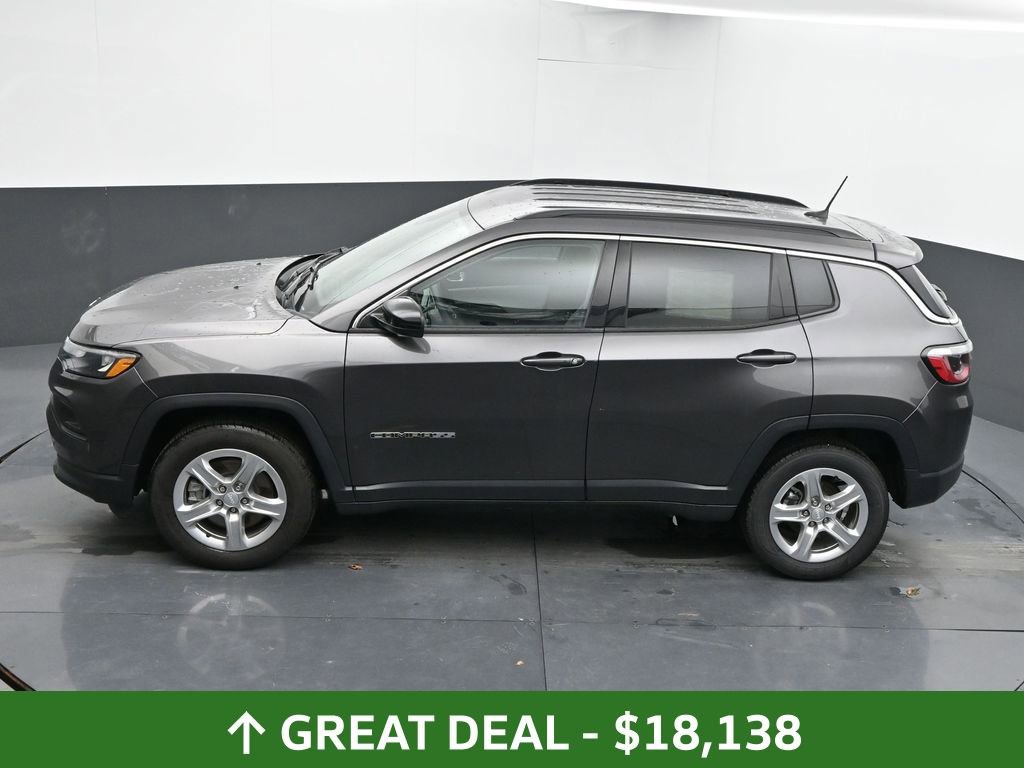 Used 2024 Jeep Compass Latitude image 49