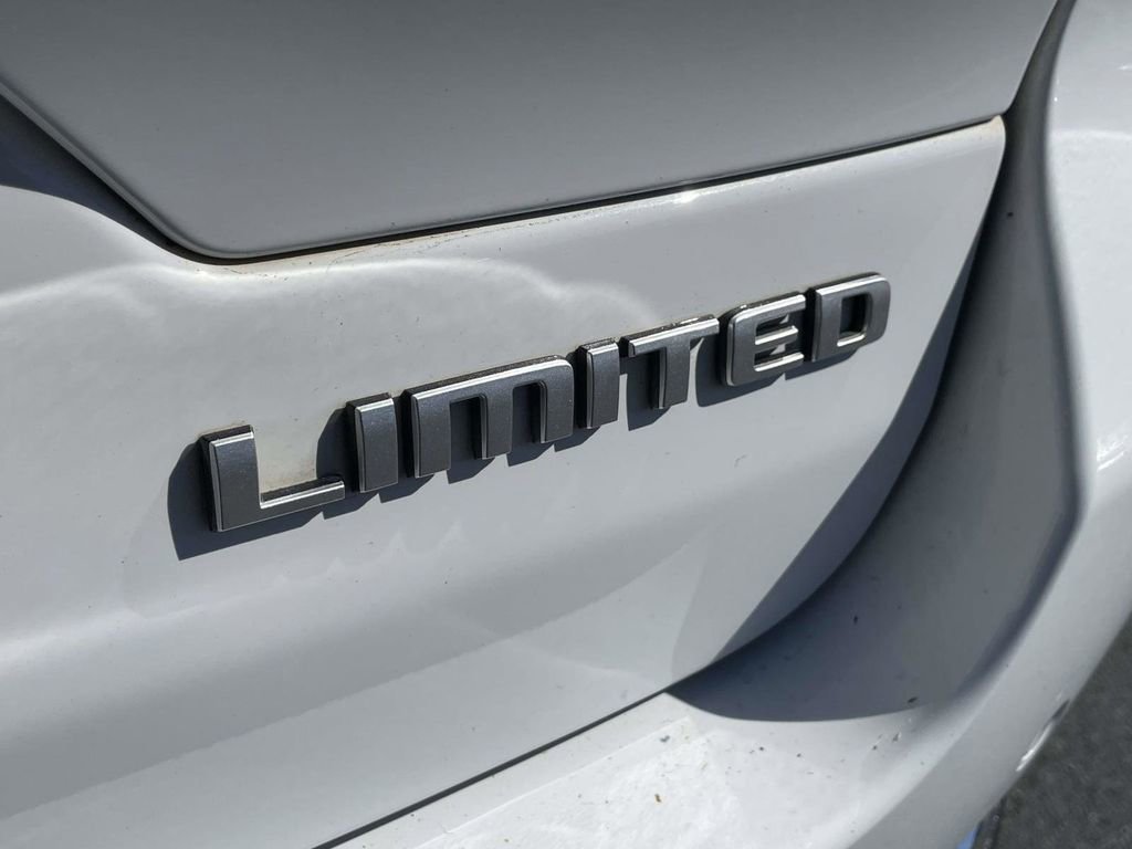 Used 2024 Jeep Grand Cherokee Limited w/ Luxury Tech Group II AWD/4WD image 10