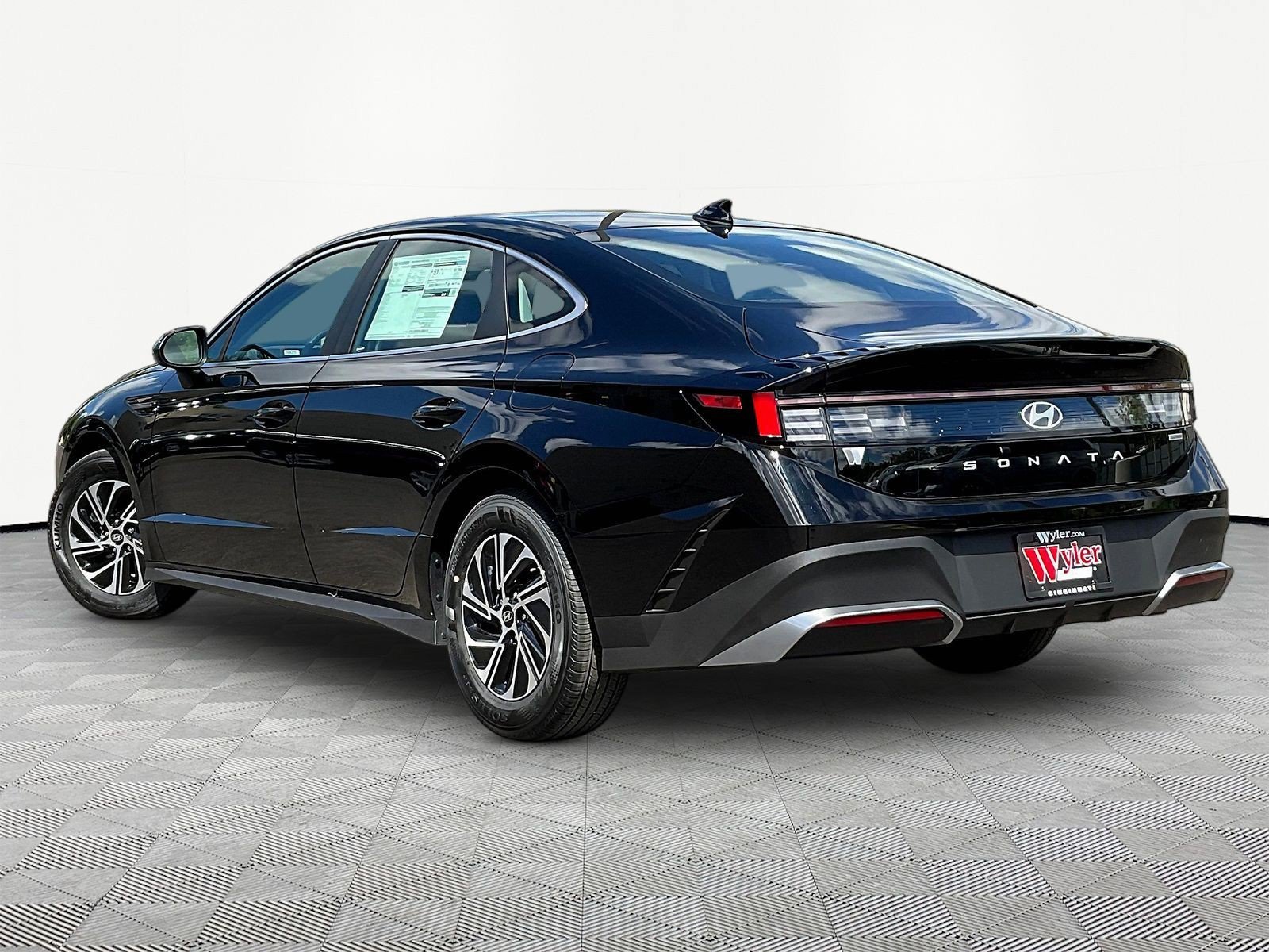 New 2026 Hyundai Sonata Blue FWD image 4