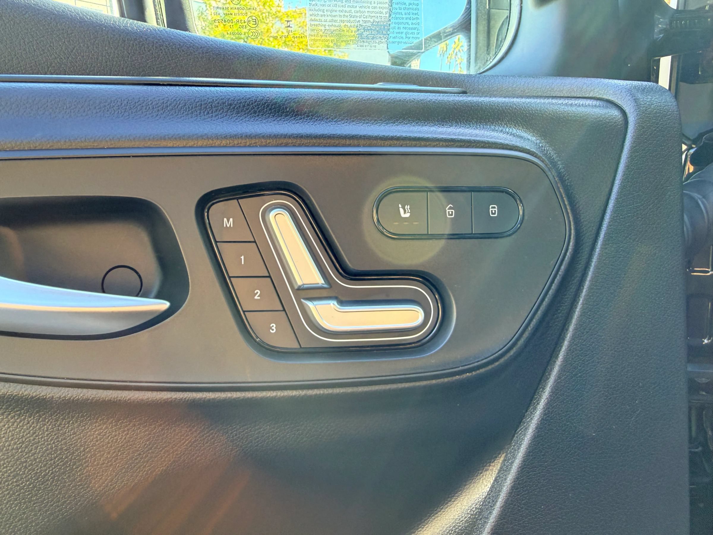 Used 2023 Mercedes-Benz Sprinter 2500 image 33