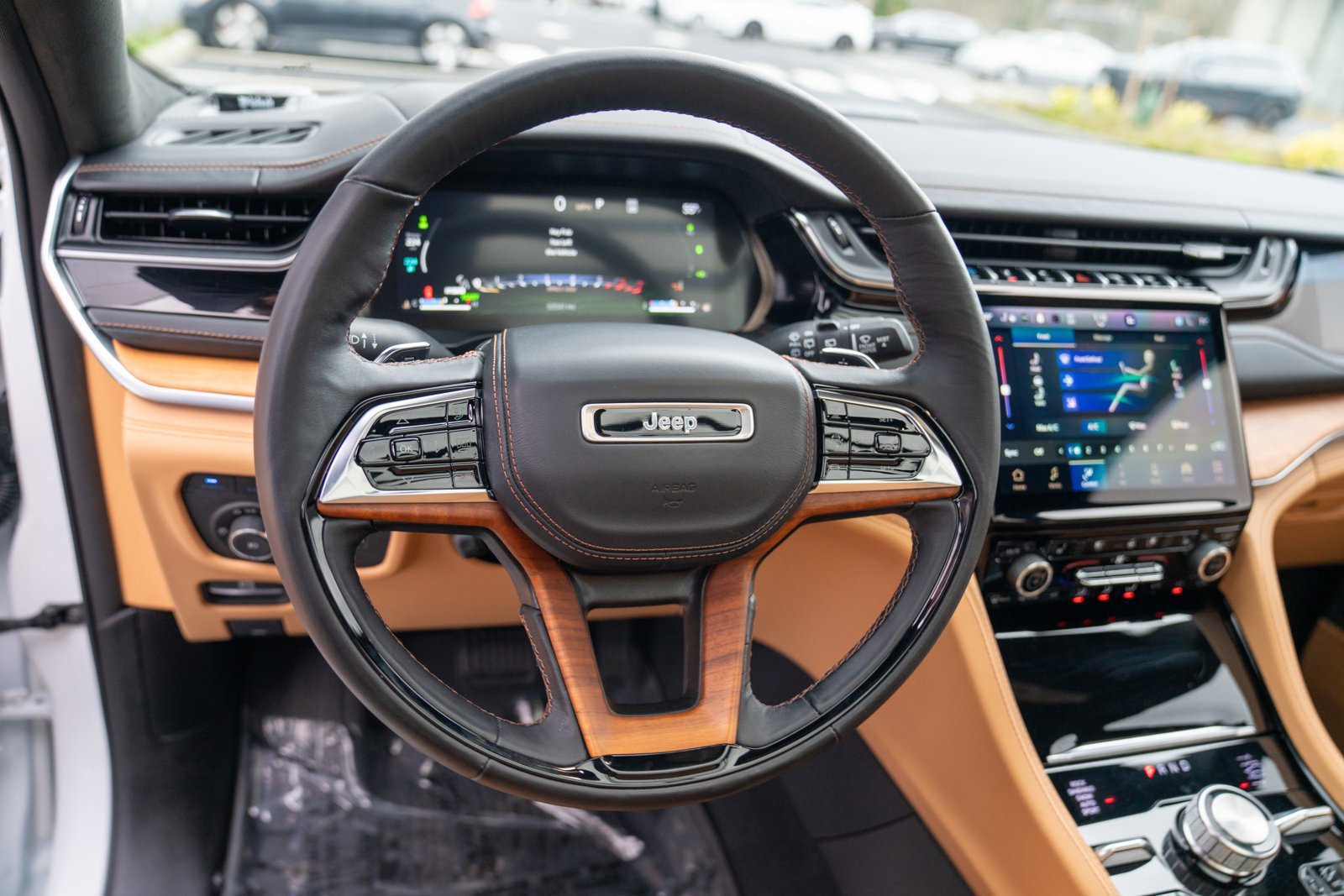 Used 2023 Jeep Grand Cherokee Summit image 14