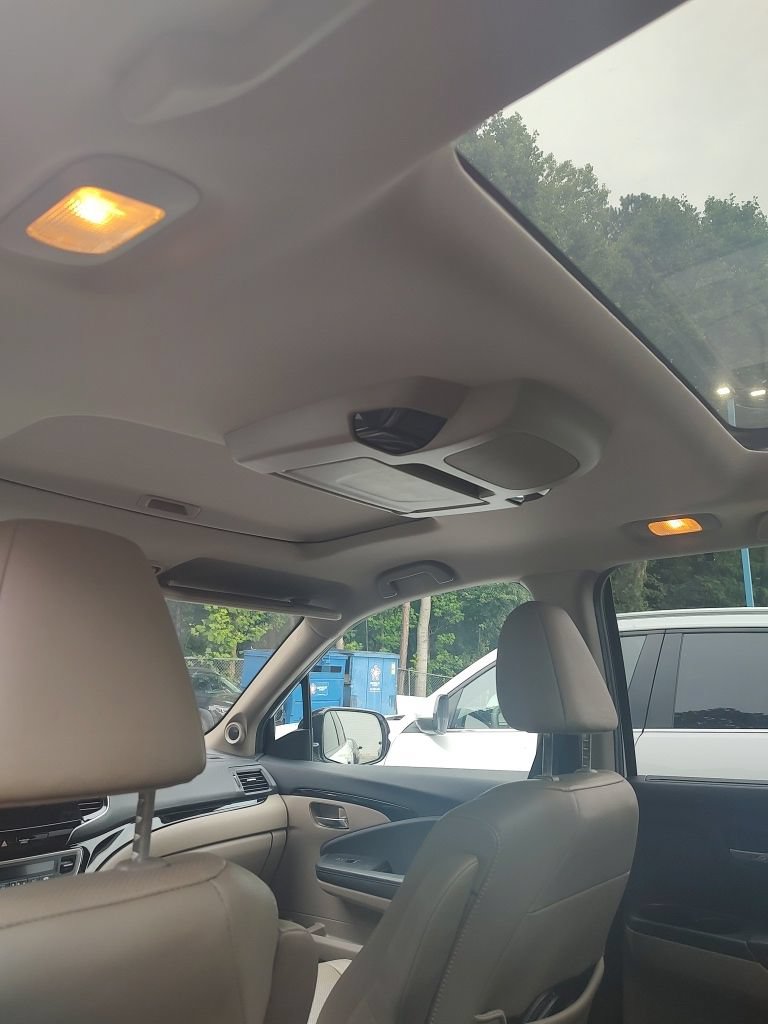 Used 2020 Honda Pilot Elite image 7