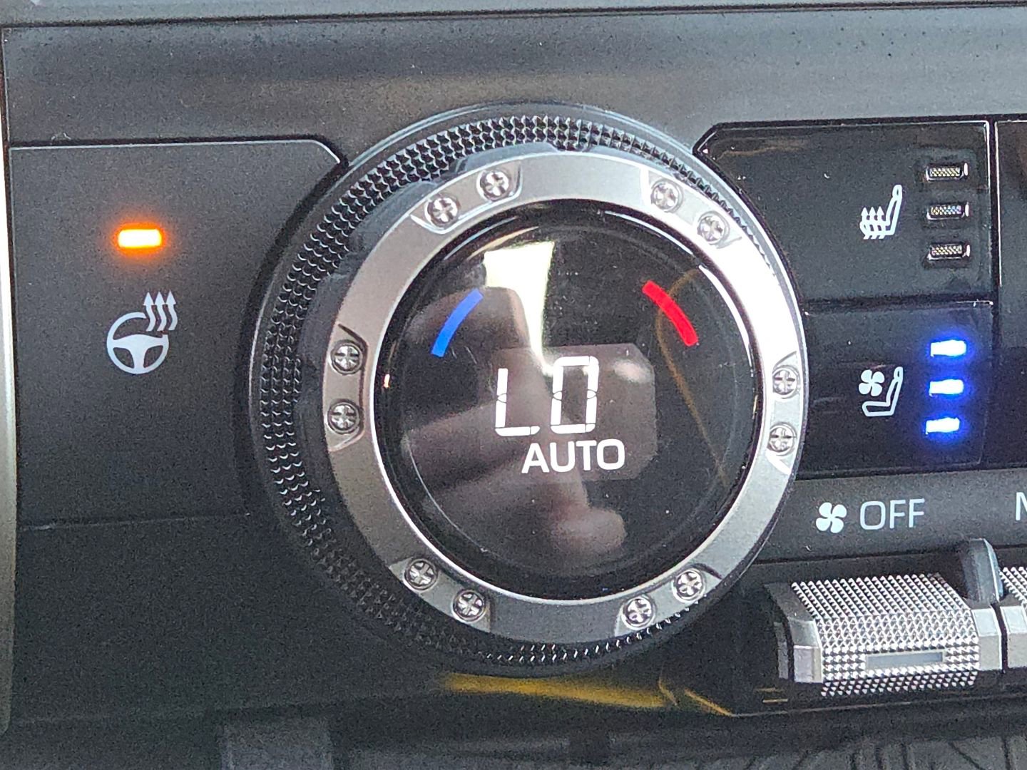 Used 2024 Toyota Tacoma Trailhunter image 11