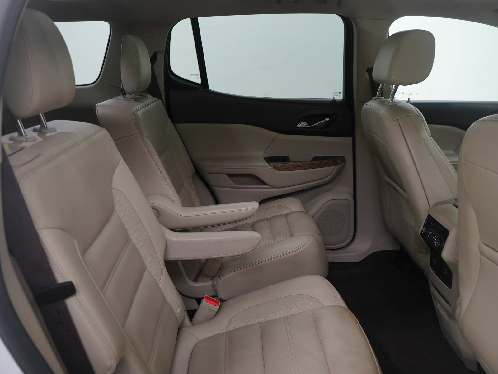 Used 2018 GMC Acadia Denali w/ Technology Package image 12