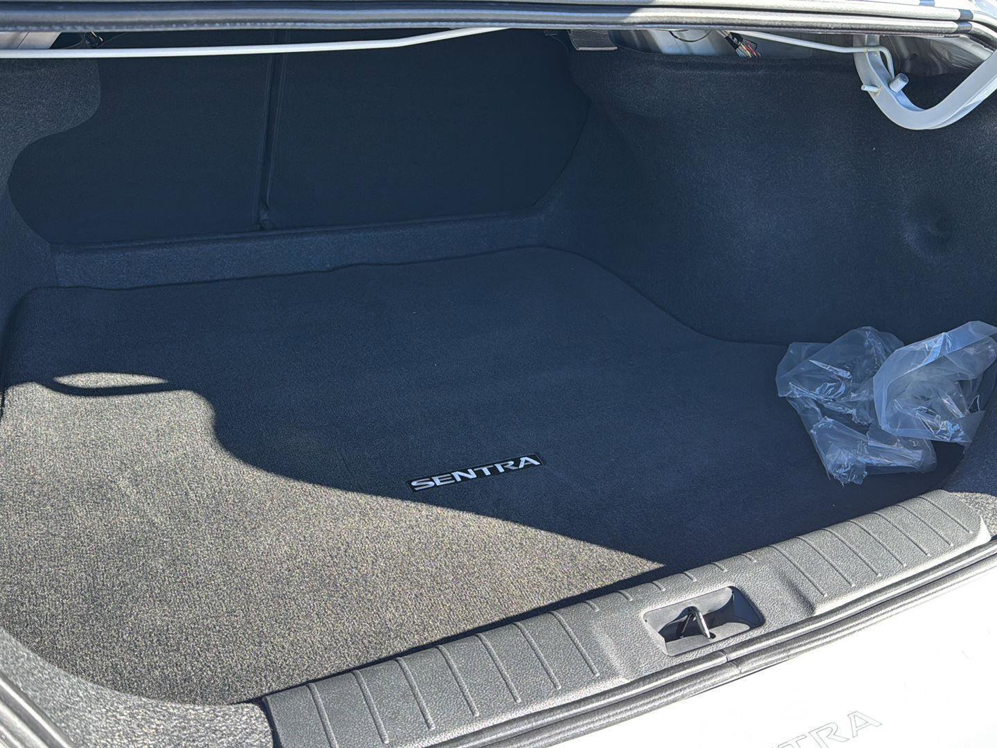 Used 2024 Nissan Sentra SR w/ SR Premium Package image 29