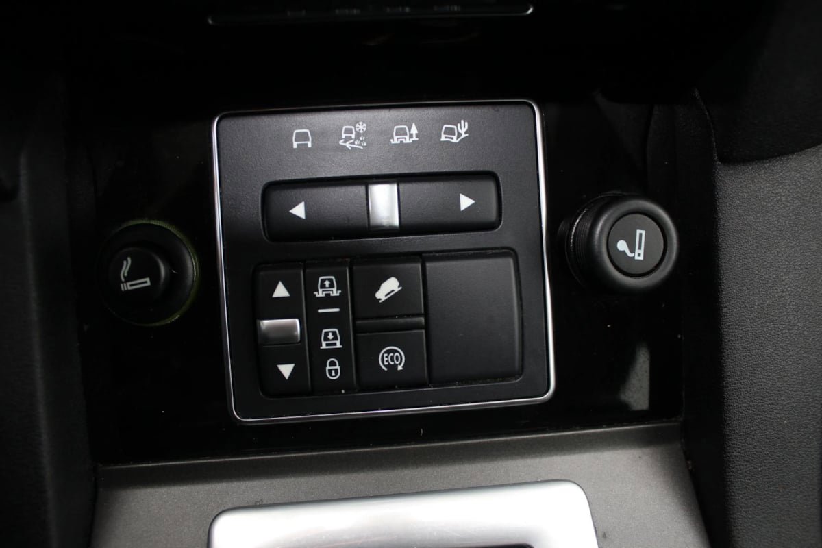 Used 2016 Land Rover LR4 HSE LUX AWD/4WD image 14