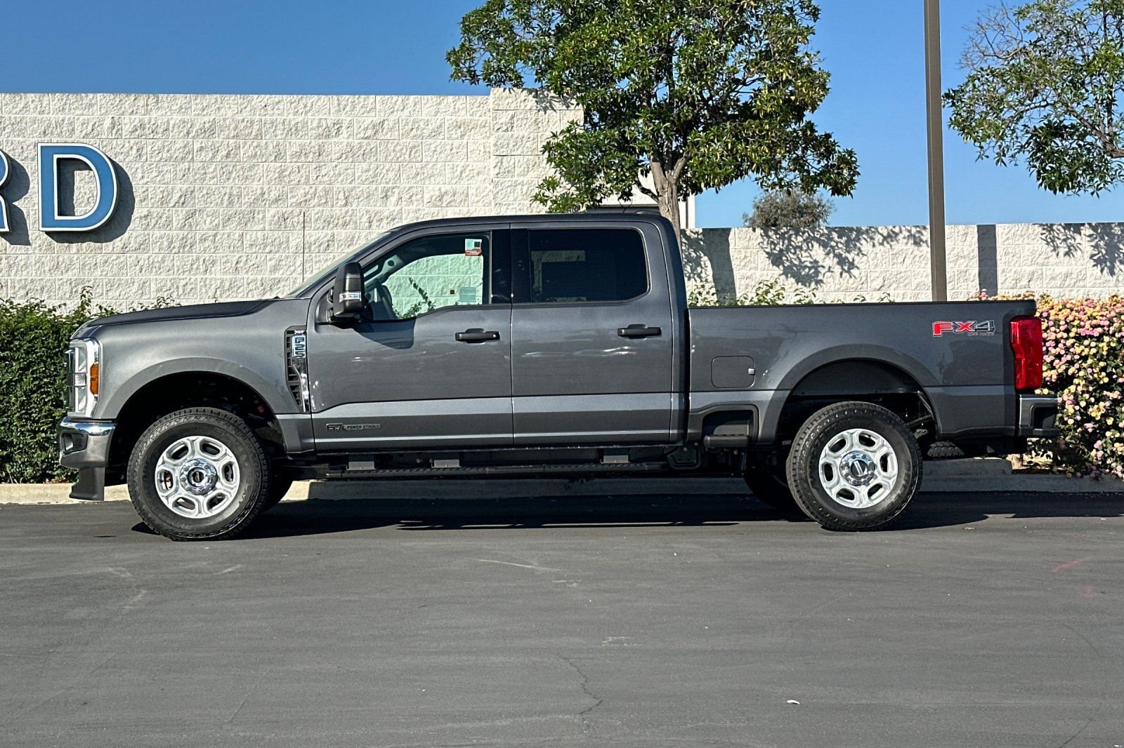 New 2026 Ford F250 XLT w/ FX4 Off-Road Package image 7