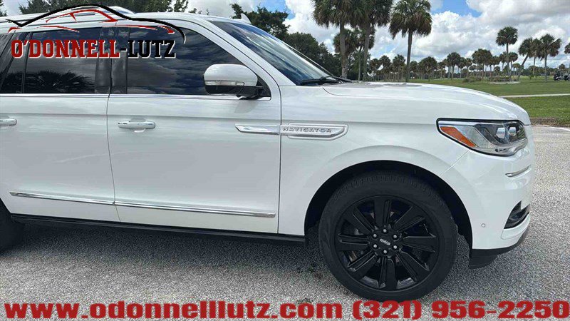 Used 2024 Lincoln Navigator L Reserve AWD/4WD image 7