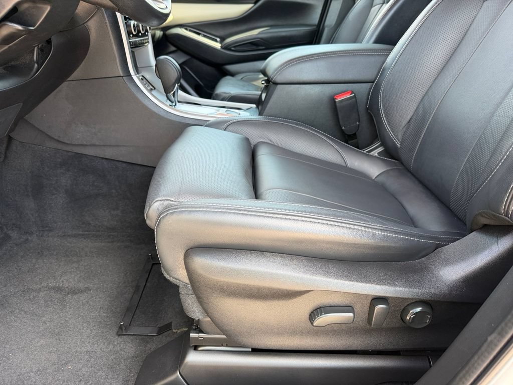 Used 2022 Subaru Ascent Limited w/ Technology Package AWD/4WD image 11