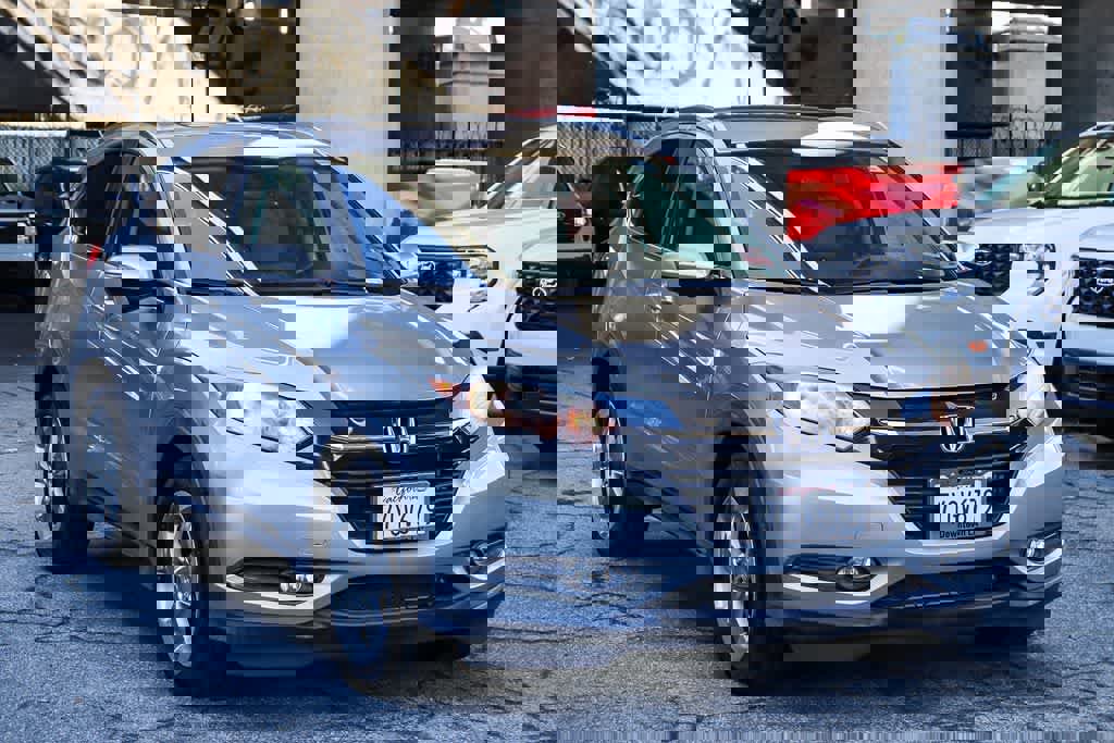 Used 2017 Honda HR-V EX-L image 3