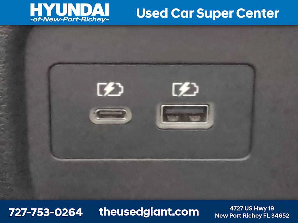 Used 2023 Nissan Pathfinder Platinum FWD image 17