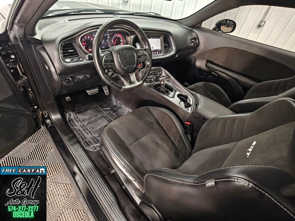 Used 2016 Dodge Challenger SRT Hellcat image 4