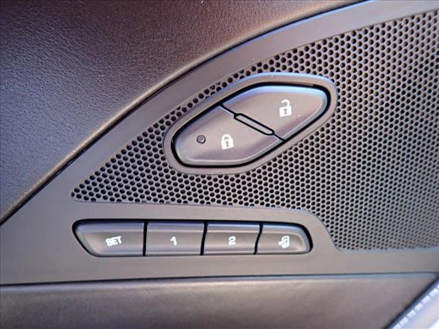 Used 2015 Chevrolet Corvette Z06 w/ 3LZ Preferred Equipment Group image 13