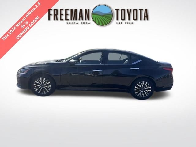 Used 2024 Nissan Altima 2.5 SV FWD image 1