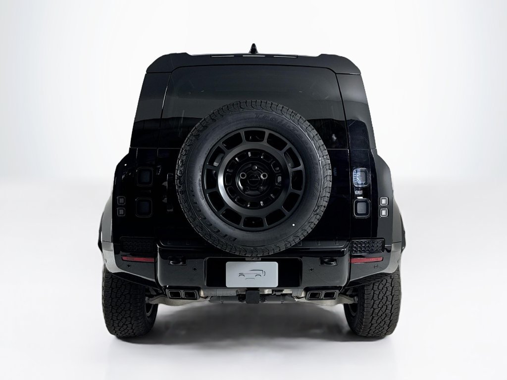 New 2026 Land Rover Defender 110 OCTA AWD/4WD image 4