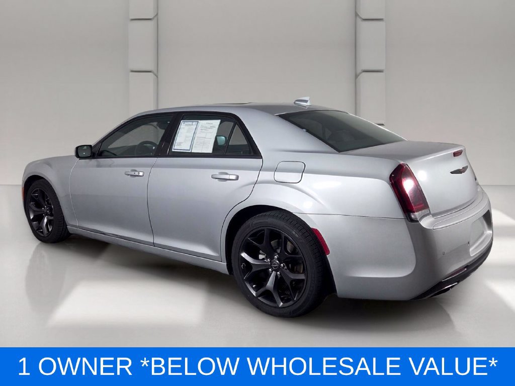 Used 2023 Chrysler 300 S RWD image 6