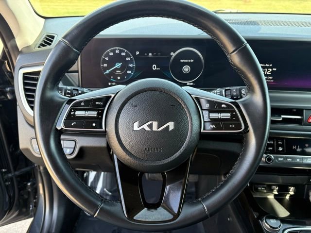 Used 2024 Kia Seltos EX AWD/4WD image 13
