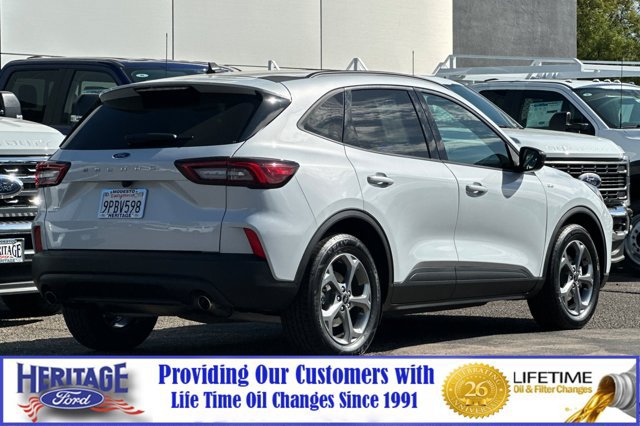 Used 2025 Ford Escape ST-Line FWD image 4