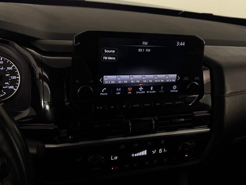 Used 2025 Nissan Pathfinder SL FWD image 18
