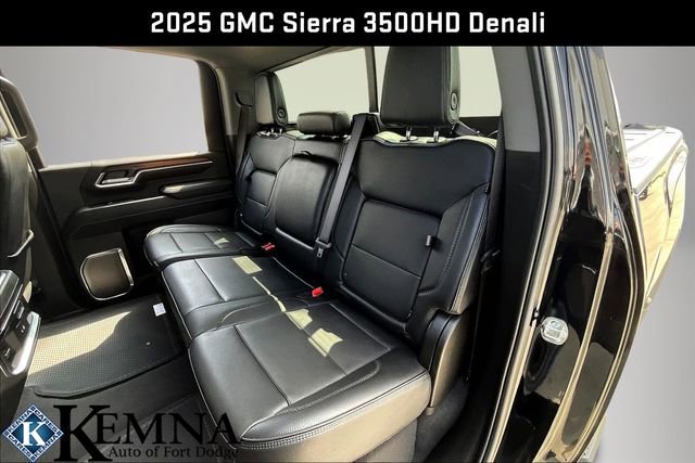 Used 2025 GMC Sierra 3500 Denali w/ Denali Reserve Package AWD/4WD image 28