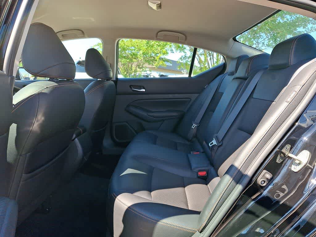 Used 2021 Nissan Altima 2.5 SR AWD/4WD image 9