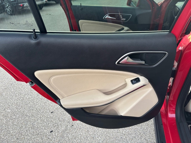 Used 2019 Mercedes-Benz GLA 250 image 13