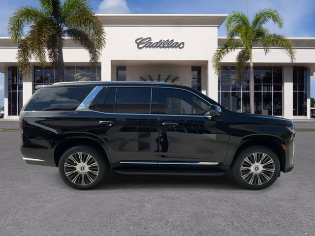 Used 2022 Cadillac Escalade Premium Luxury w/ LPO, Illumination Package RWD image 16