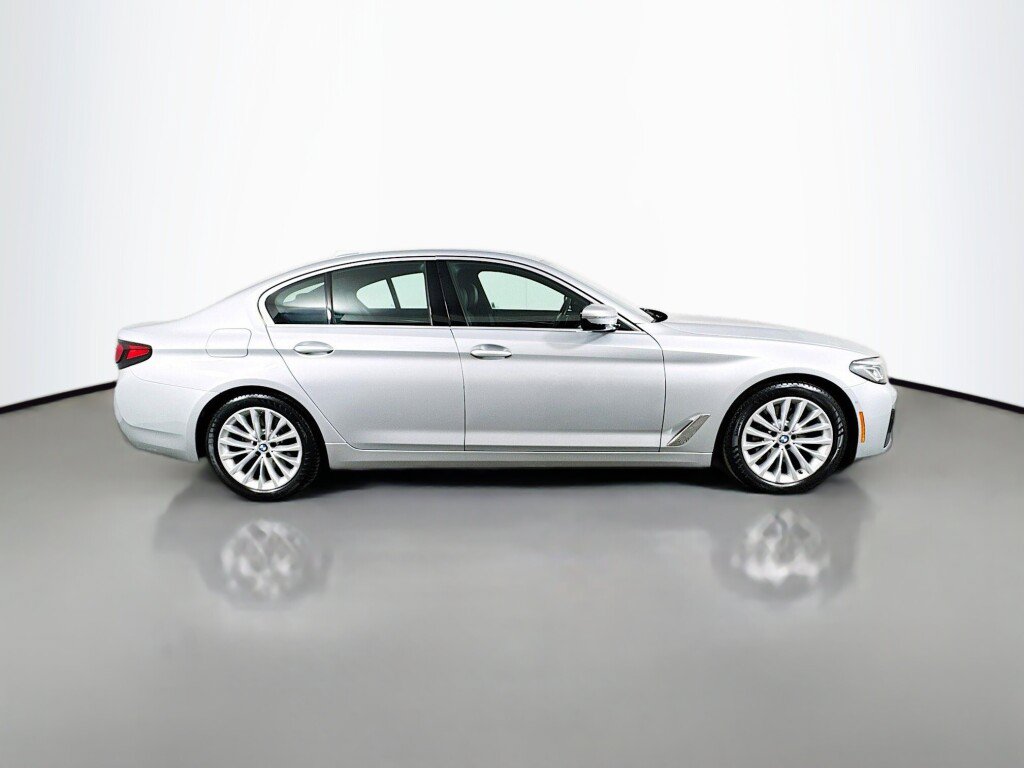 Used 2021 BMW 530i xDrive w/ Convenience Package AWD/4WD image 6