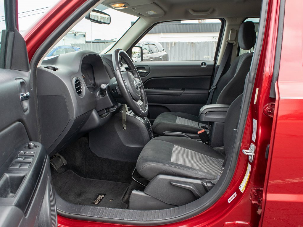 Used 2015 Jeep Patriot Latitude image 25