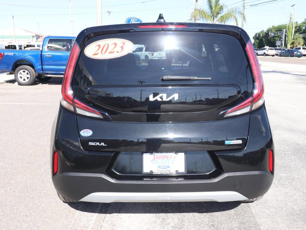 Used 2023 Kia Soul EX FWD image 10