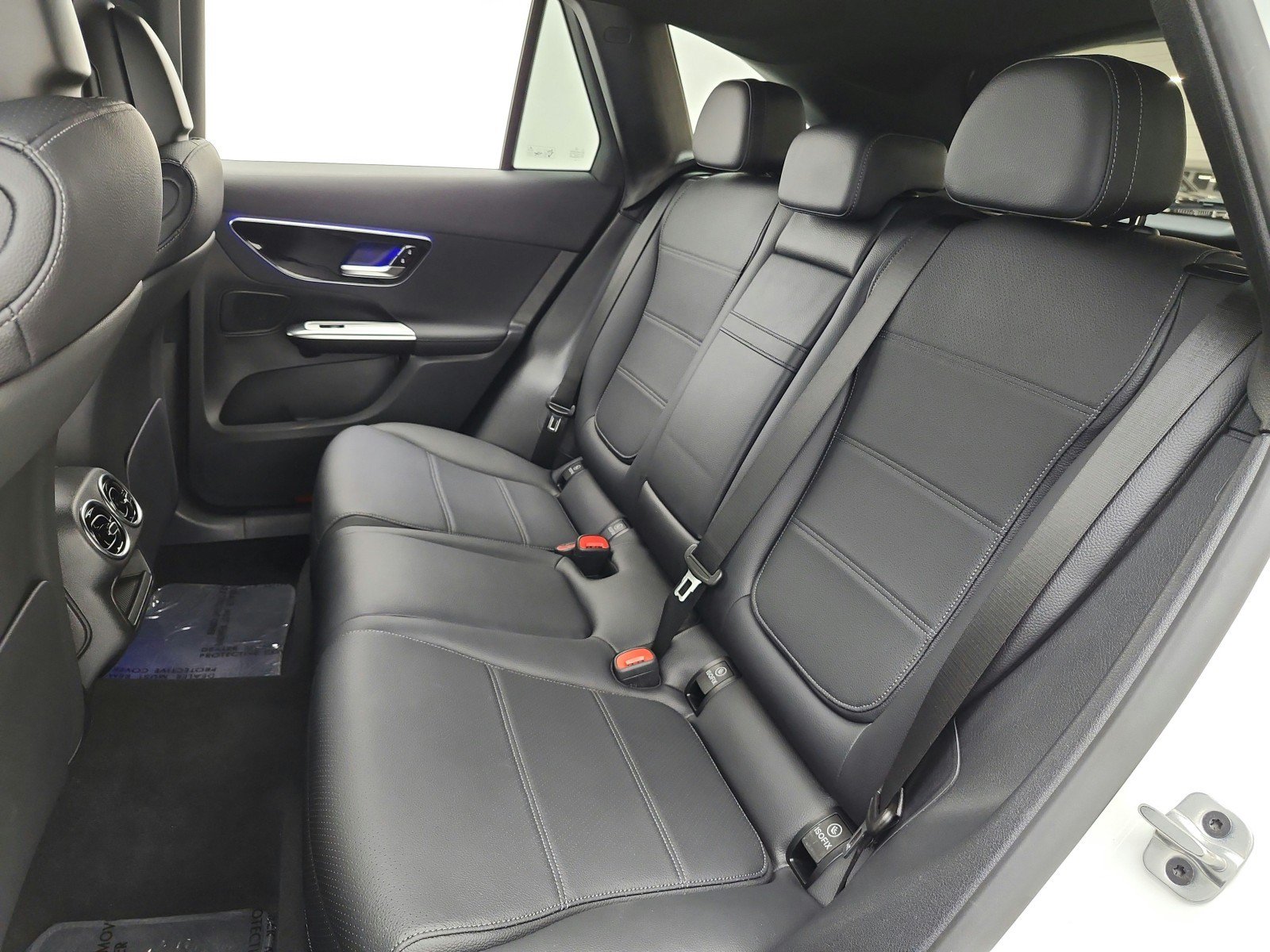 Used 2025 Mercedes-Benz GLC 350e 4MATIC image 13