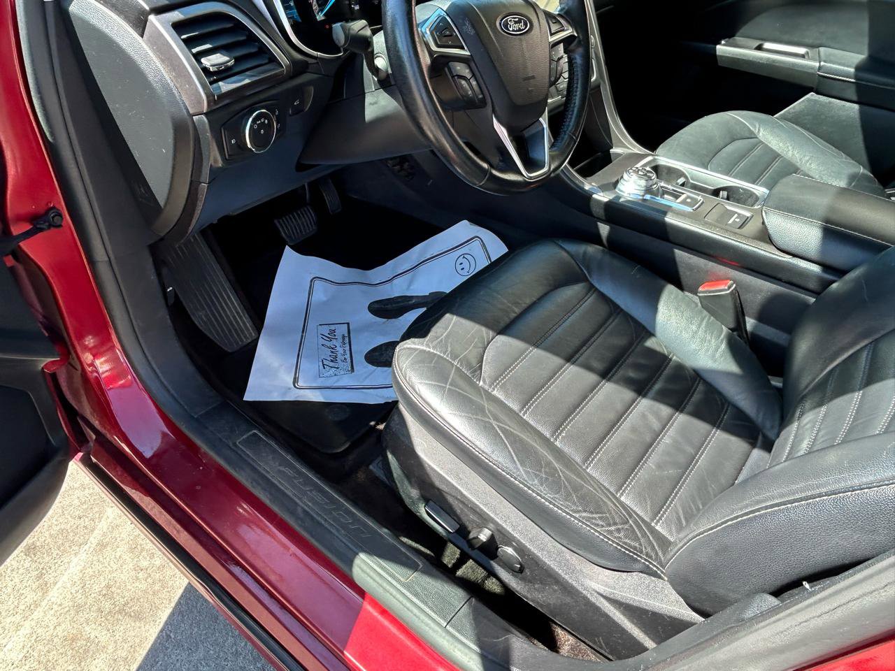 Used 2017 Ford Fusion SE w/ Fusion SE Technology Package FWD image 10