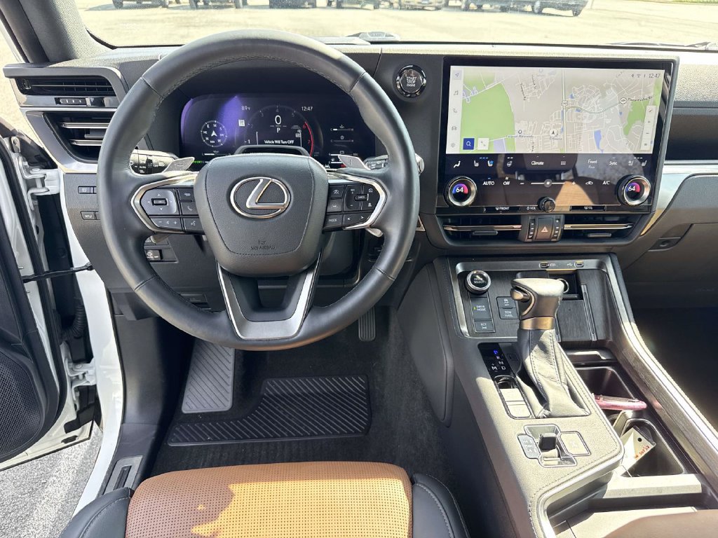 Used 2024 Lexus GX 550 w/ Accessory Package (2T) AWD/4WD image 30