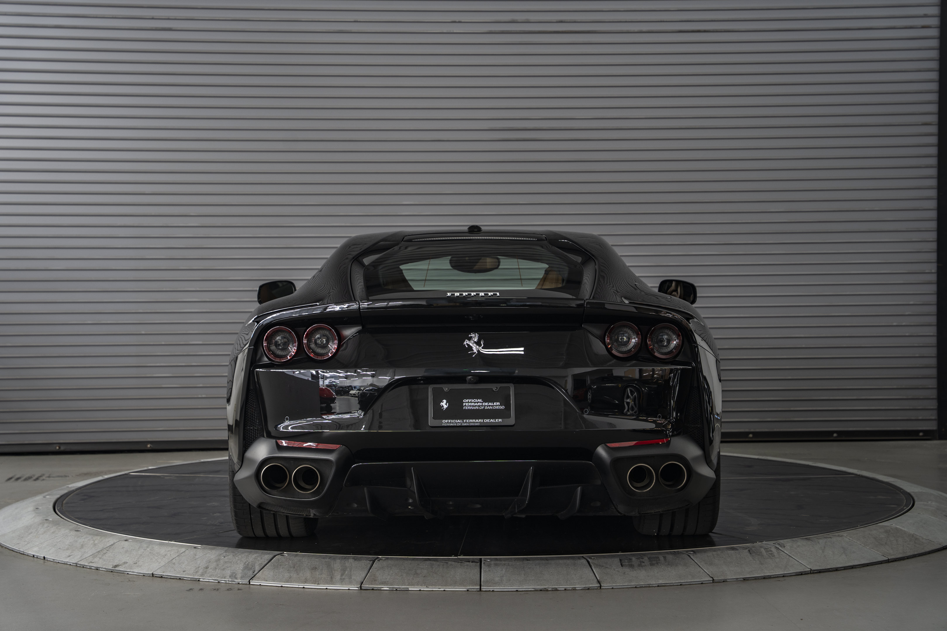 Used 2019 Ferrari 812 Superfast RWD image 4