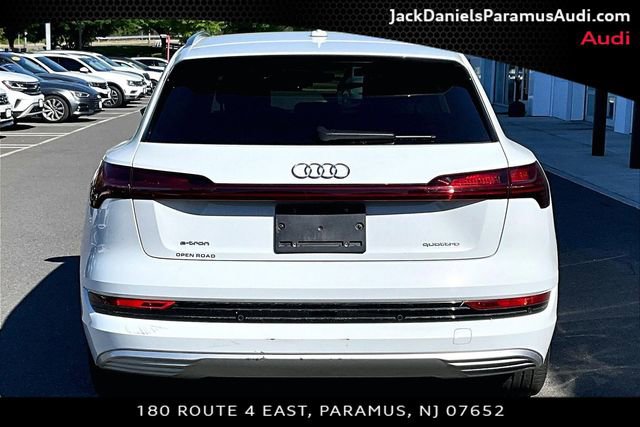 Used 2023 Audi e-tron Premium Plus w/ Premium Plus Package AWD/4WD image 4