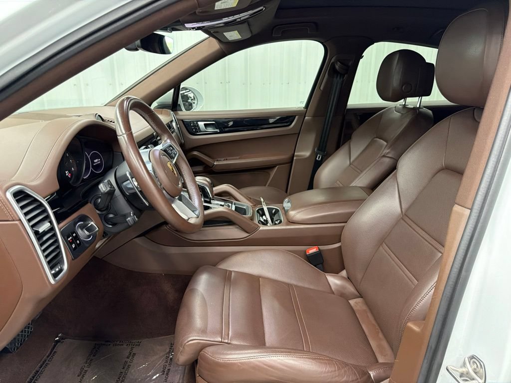 Used 2021 Porsche Cayenne Coupe AWD/4WD image 14