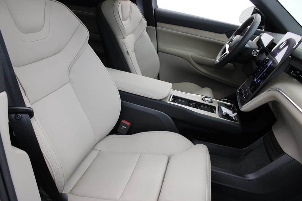 New 2026 Volvo EX90 Plus RWD image 23
