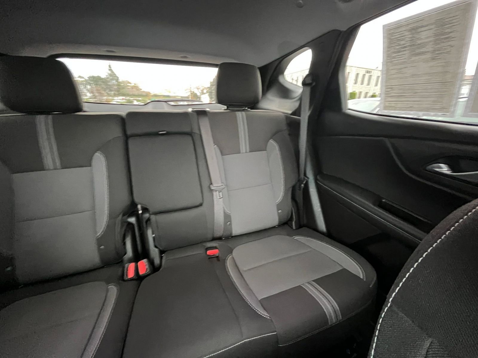 Used 2025 Chevrolet Blazer LT image 37