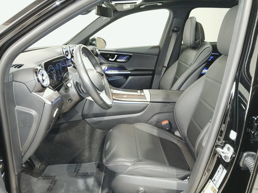 Used 2023 Mercedes-Benz GLC 300 4MATIC w/ Exclusive Trim Package image 10