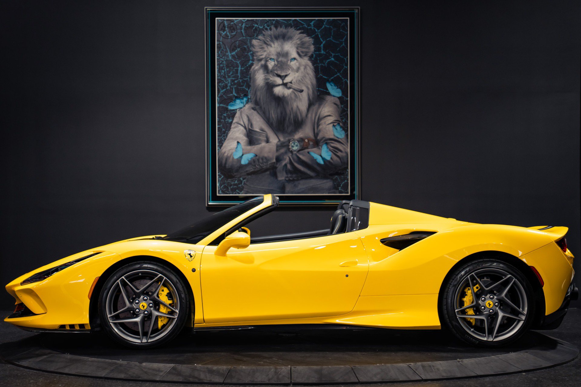 Used 2021 Ferrari F8 Tributo RWD image 6