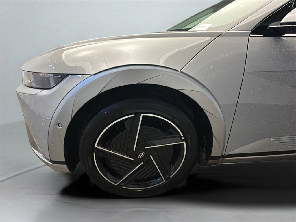 New 2026 Hyundai Ioniq 5 Limited image 3