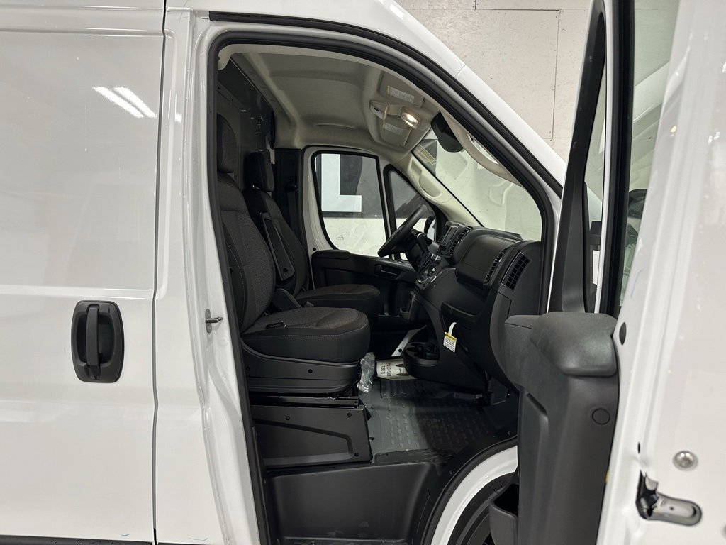 New 2024 RAM ProMaster 3500 w/ Convenience Group image 15