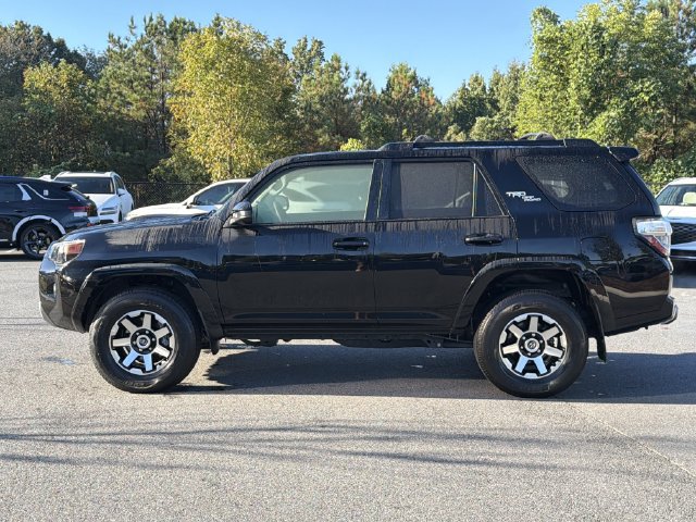 Used 2022 Toyota 4Runner TRD Off-Road AWD/4WD image 4