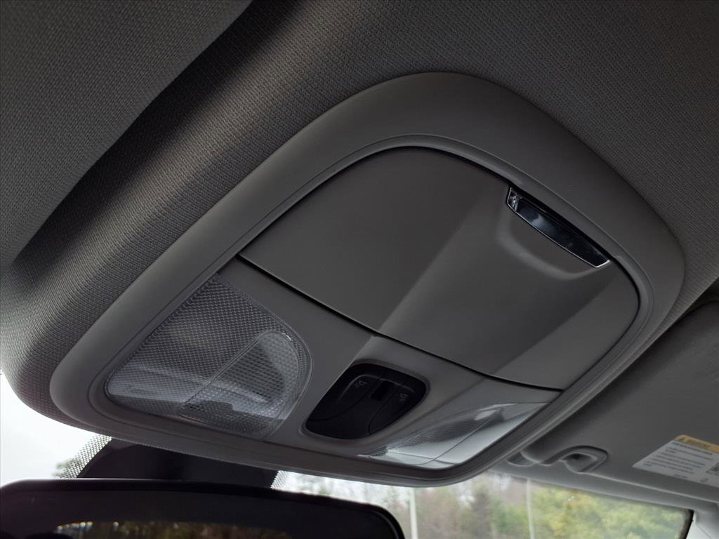 Used 2019 Jeep Cherokee Latitude Plus w/ Cold Weather Group image 23