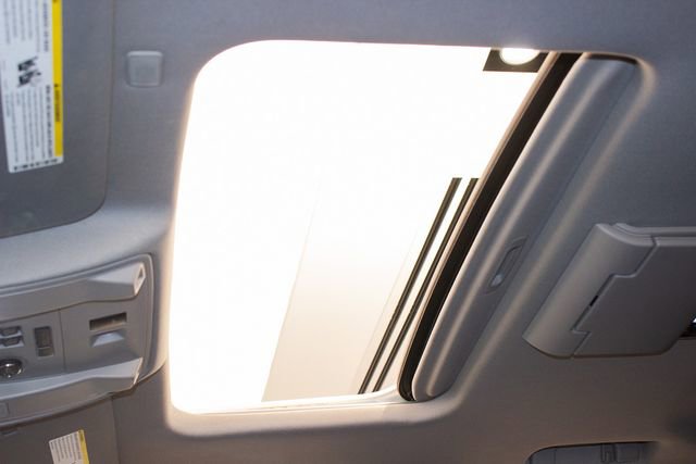 Used 2018 Cadillac Escalade Luxury image 22