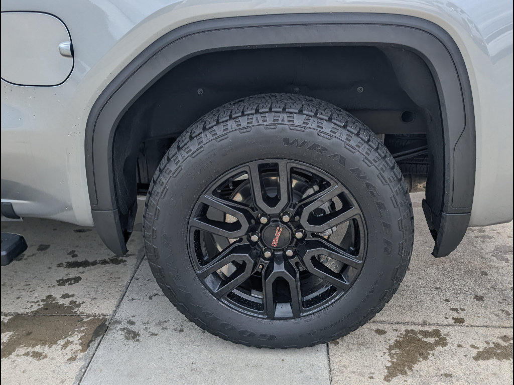 Used 2025 GMC Sierra 1500 Elevation w/ Elevation Premium Package AWD/4WD image 16