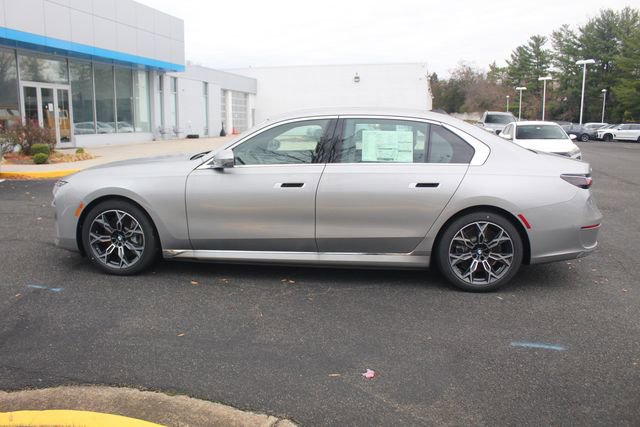 Used 2025 BMW i7 eDrive50 image 5