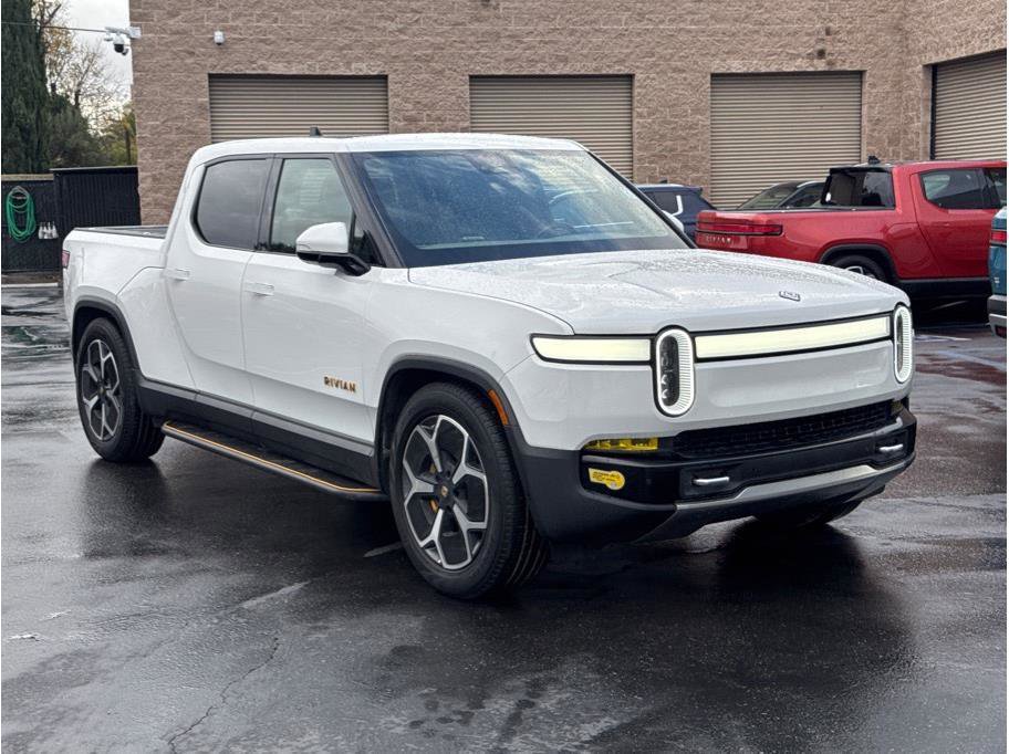 Used 2022 Rivian R1T Adventure image 3